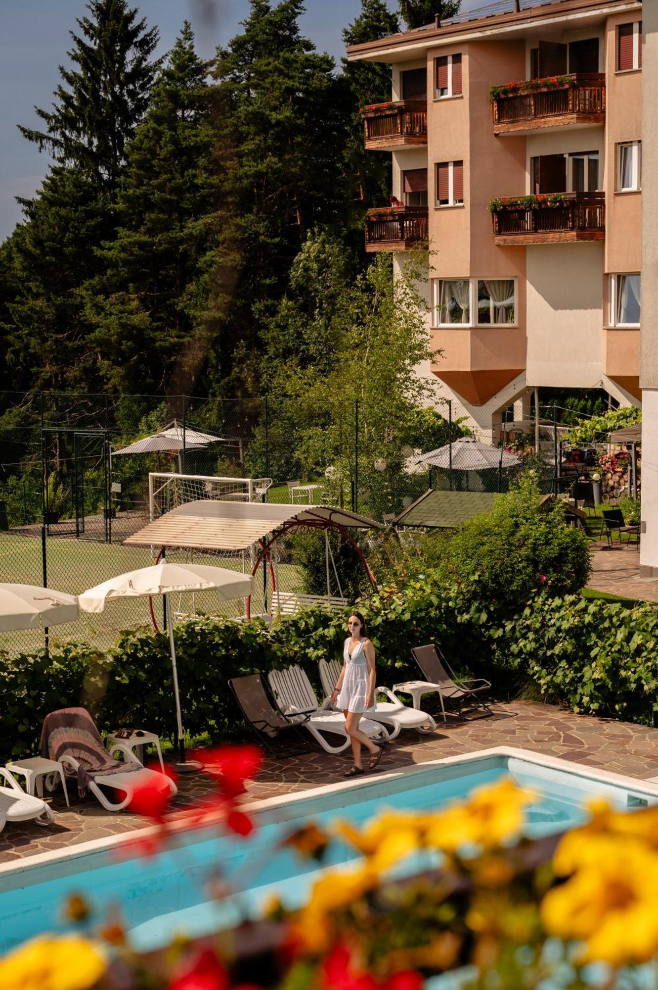 Hotel Scoiattolo Baselga di Pinè Extérieur photo